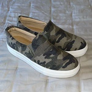 Camo slip ons